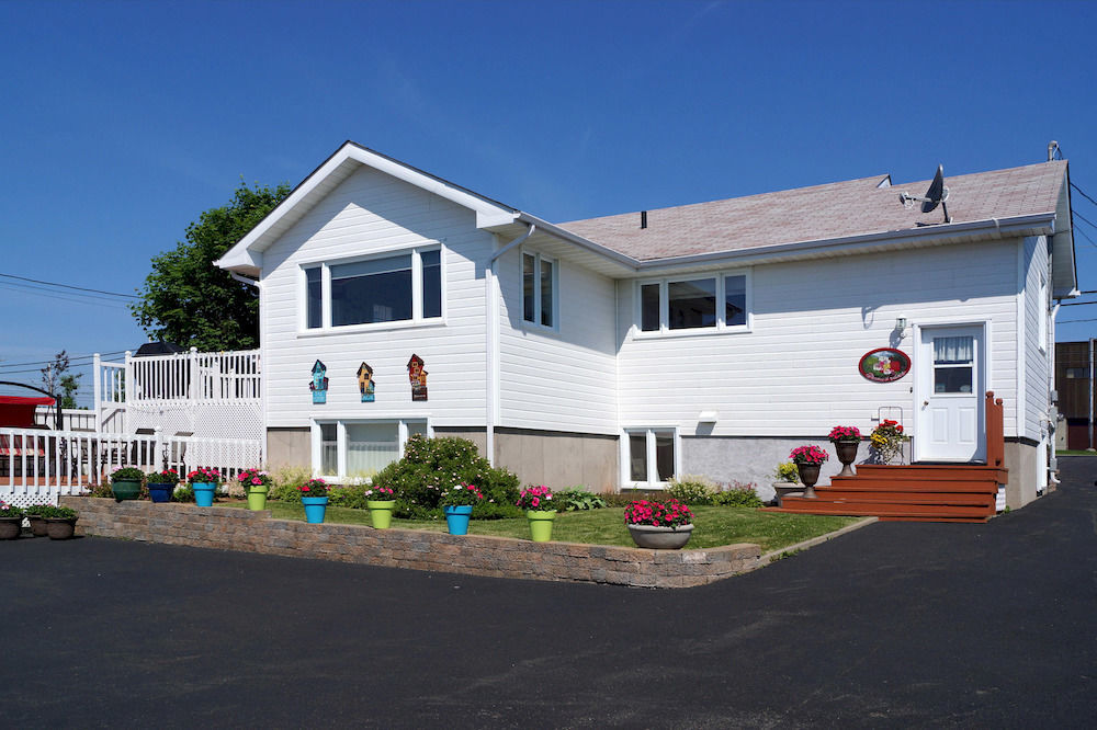 Gite Parfum De Mer Bed And Breakfast Pabos Exterior photo